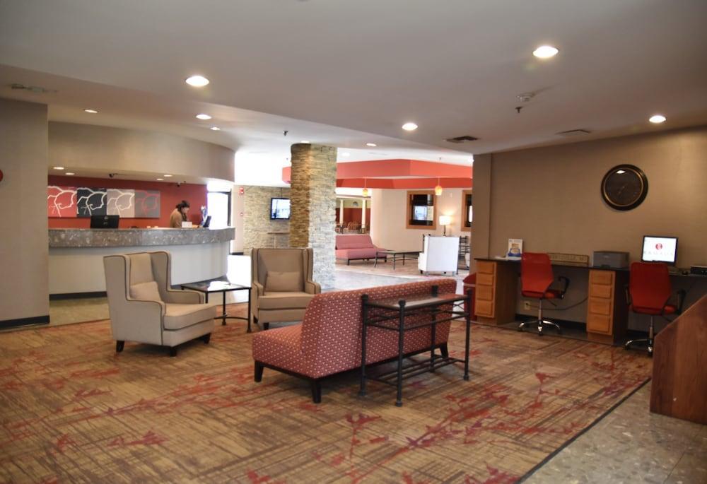 Ramada By Wyndham Wentzville Exterior foto