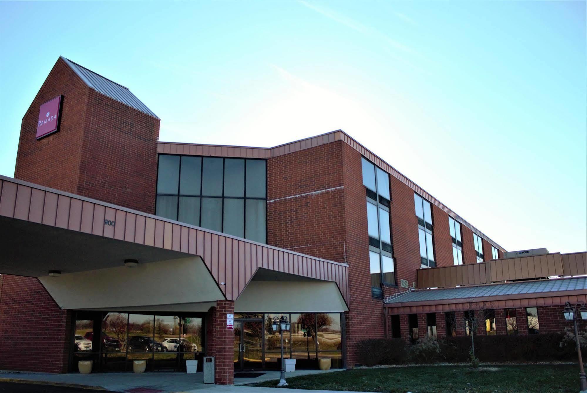 Ramada By Wyndham Wentzville Exterior foto